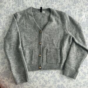 H&M GRAY CARDIGAN WITH PRETTY GOLD BUTTONS SIZE MEDIUM